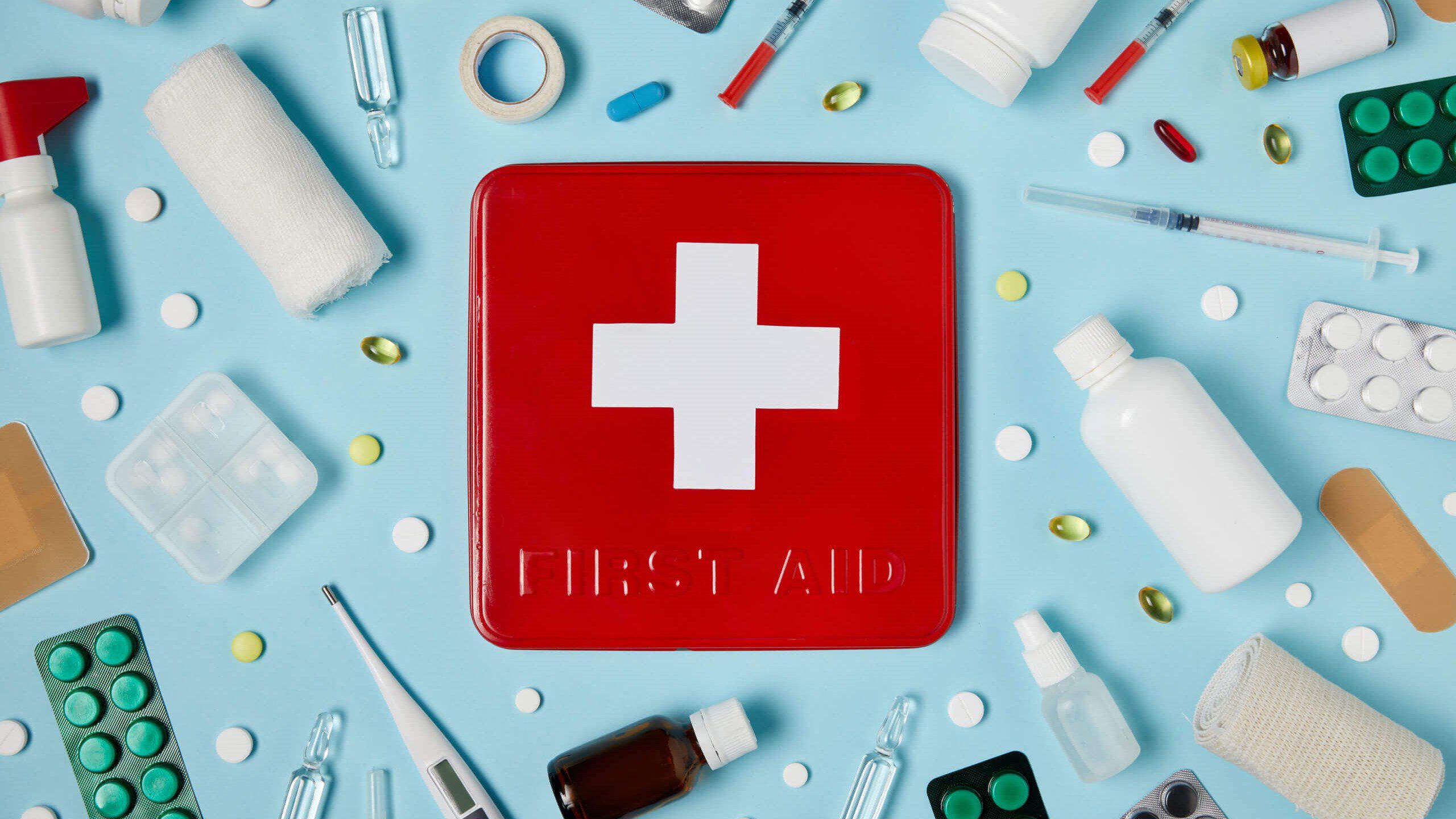 Top 12 Things Your First Aid Kit Needs | atelier-yuwa.ciao.jp